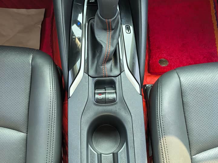 Фото 16 - Toyota Corolla