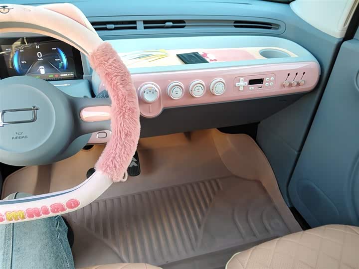 Фото 15 - Bestune Pony