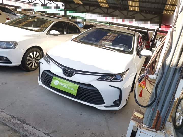 Фото 1 - Toyota Corolla