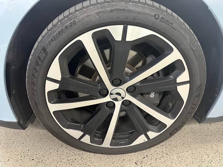 Фото 10 - Nio ET5