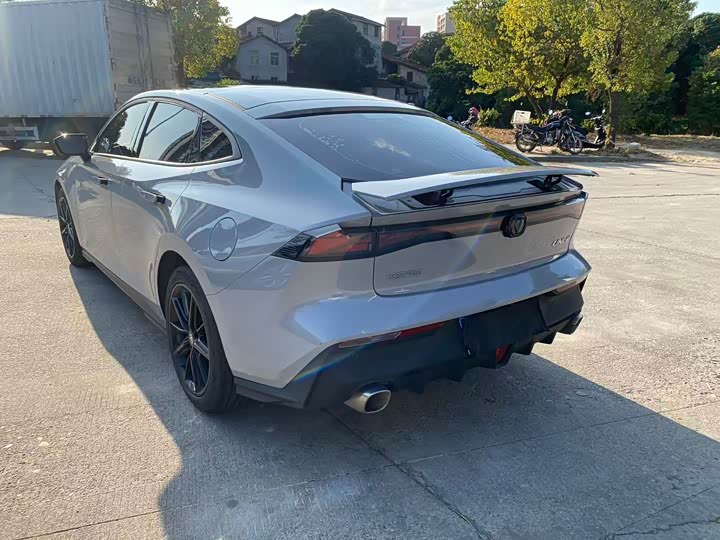 Фото 7 - Changan UNI-V