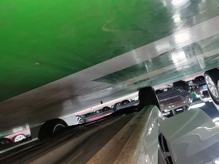 Фото 20 - Roewe i5