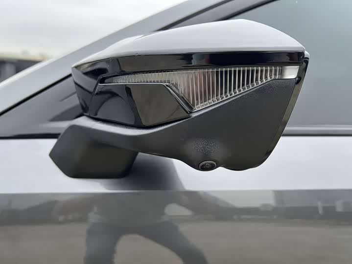 Фото 10 - Changan UNI-V