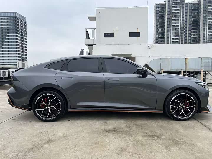 Фото 4 - Changan UNI-V