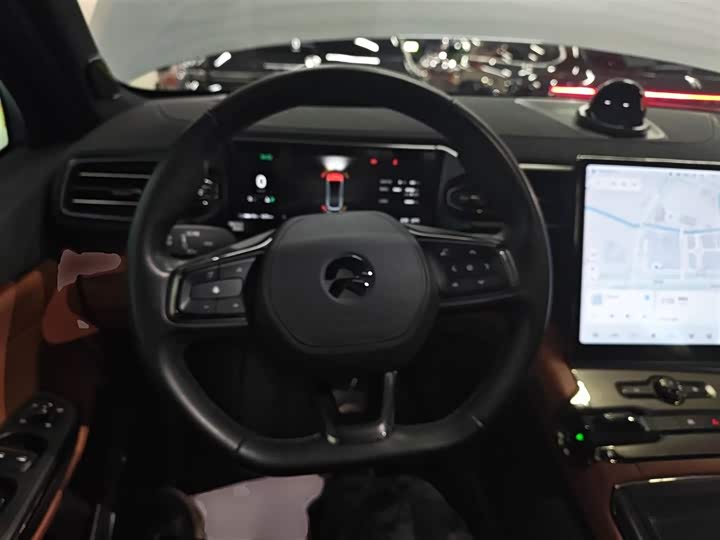 Фото 11 - Nio EC6