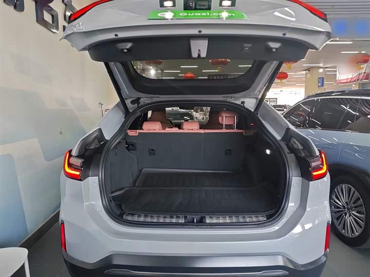 Фото 19 - Nio EC6