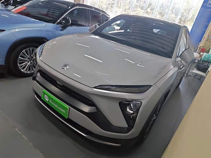 Фото 2 - Nio EC6