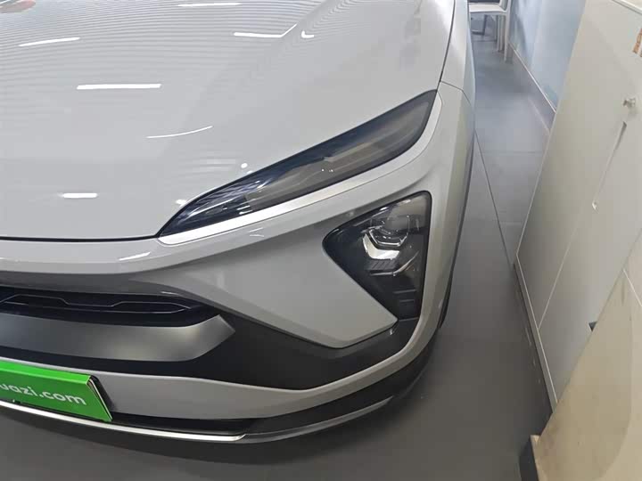 Фото 24 - Nio EC6