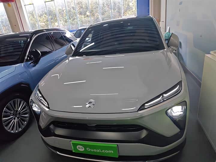 Фото 3 - Nio EC6