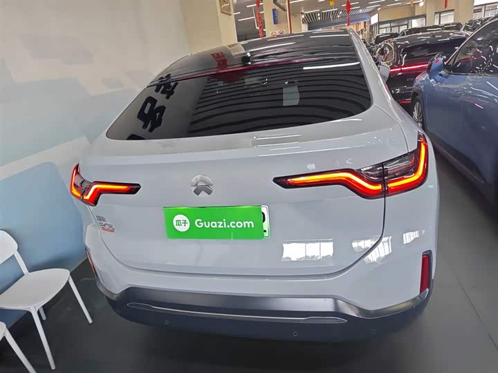 Фото 6 - Nio EC6