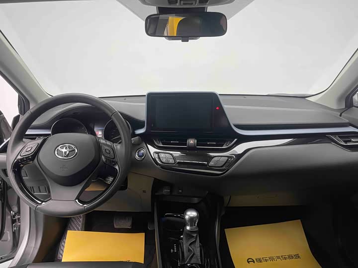 Фото 13 - Toyota Izoa