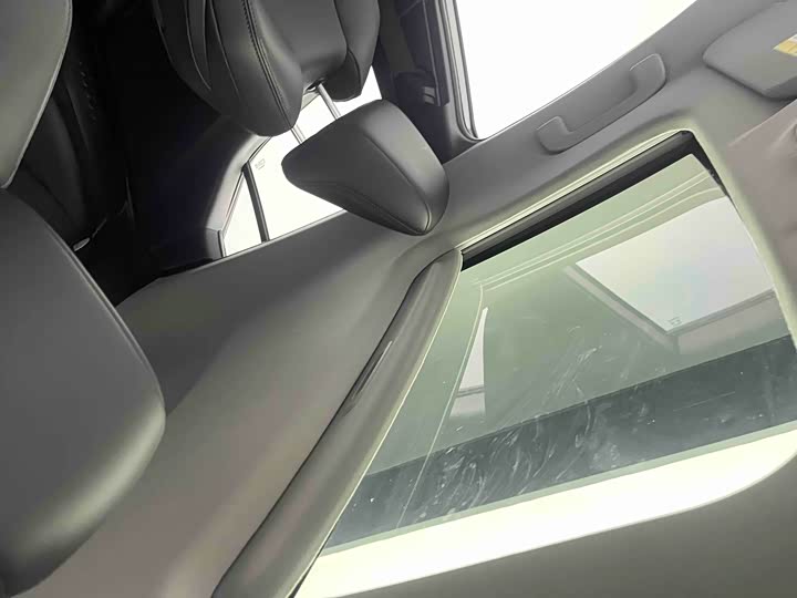 Фото 14 - Toyota Izoa