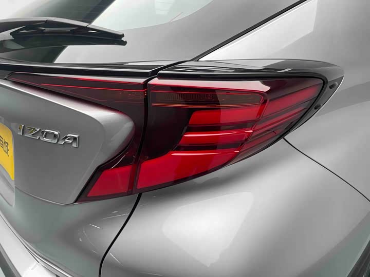 Фото 3 - Toyota Izoa