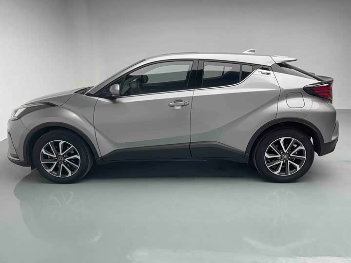 Фото 5 - Toyota Izoa