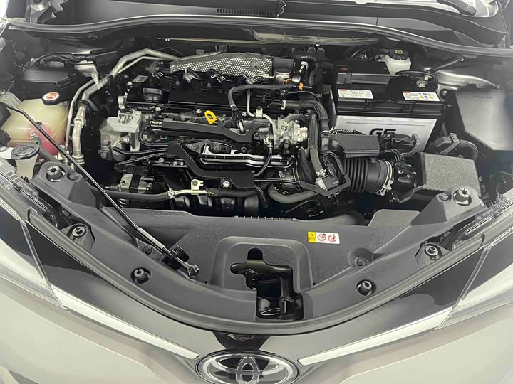 Фото 9 - Toyota Izoa