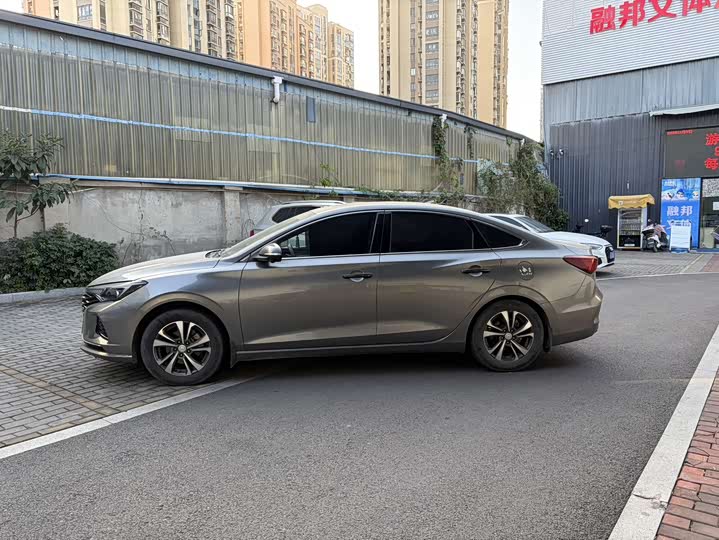 Фото 4 - Changan Eado Plus