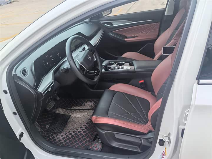 Фото 4 - Changan Eado Plus