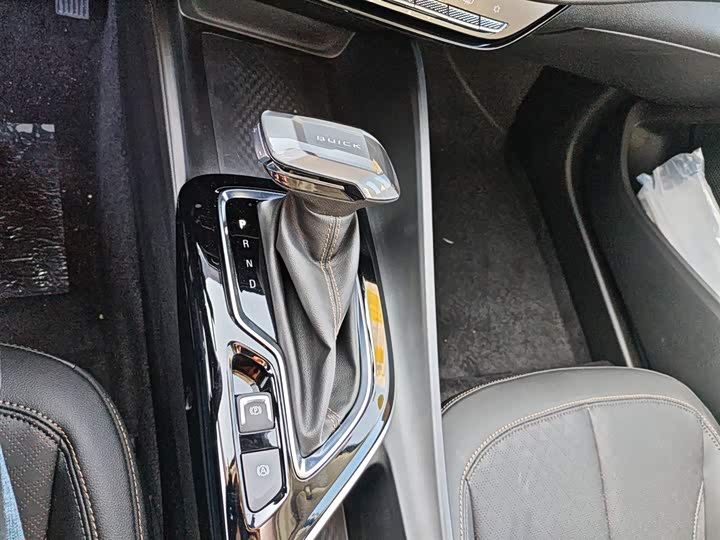 Фото 14 - Buick Verano