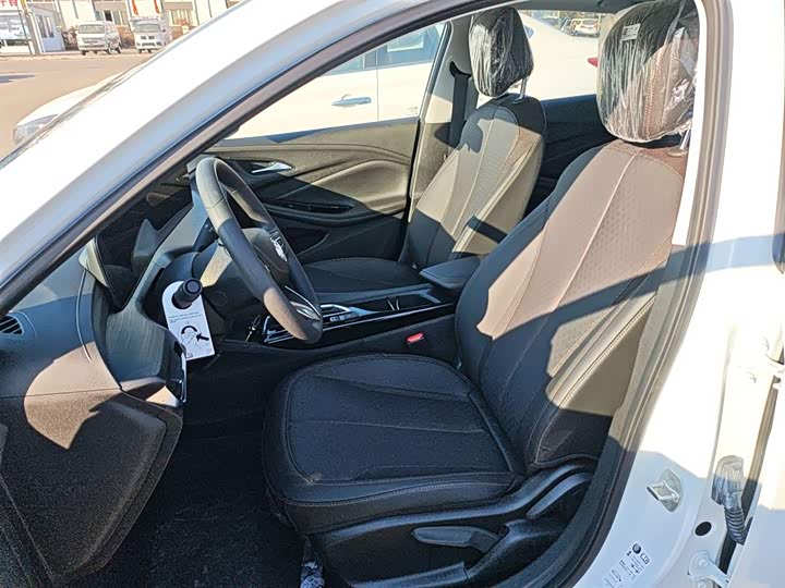 Фото 15 - Buick Verano