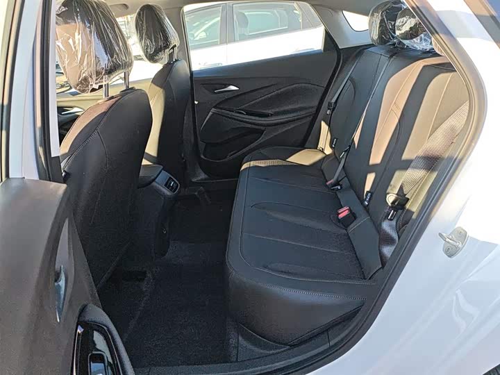 Фото 17 - Buick Verano