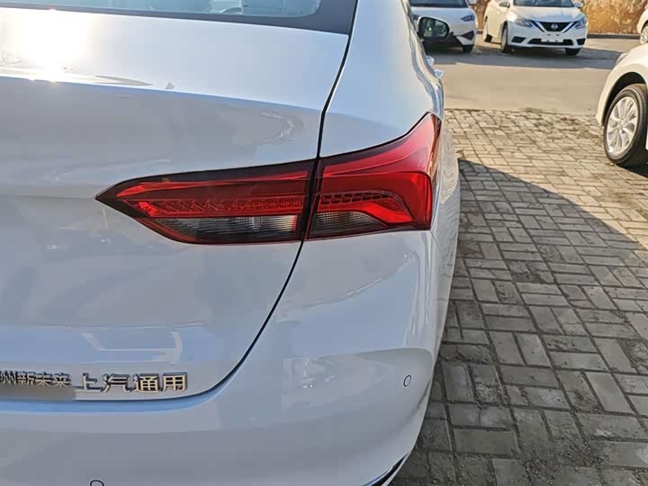 Фото 8 - Buick Verano