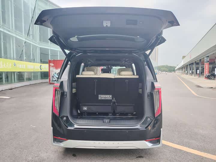 Фото 11 - GAC Trumpchi M8