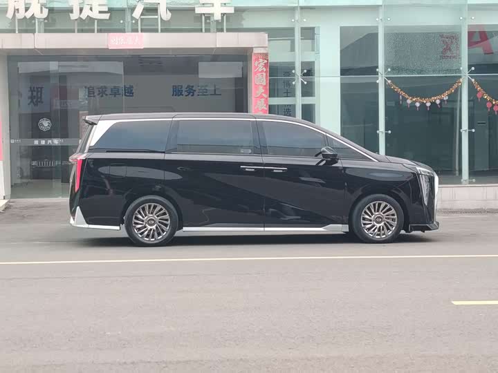 Фото 5 - GAC Trumpchi M8