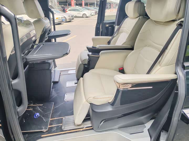 Фото 9 - GAC Trumpchi M8