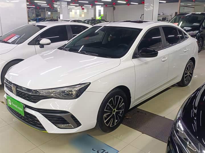 Фото 5 - Roewe i5