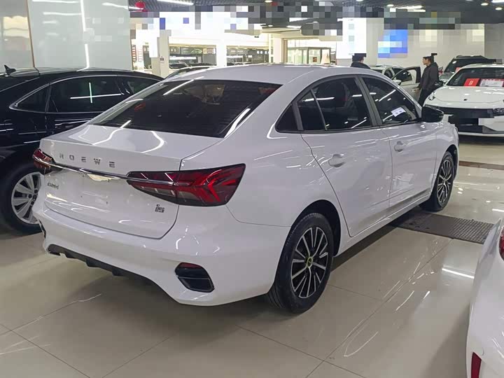 Фото 7 - Roewe i5