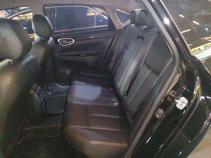 Фото 17 - Nissan Sylphy