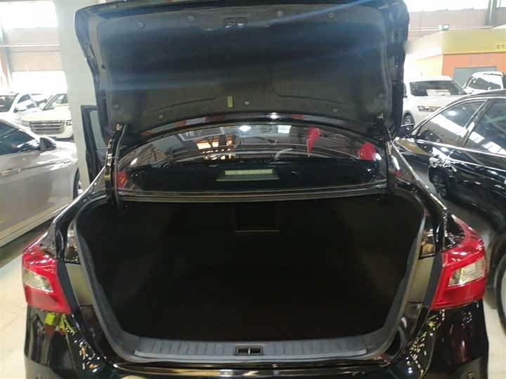 Фото 19 - Nissan Sylphy