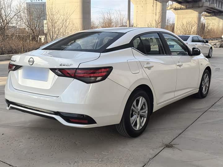 Фото 13 - Nissan Sylphy