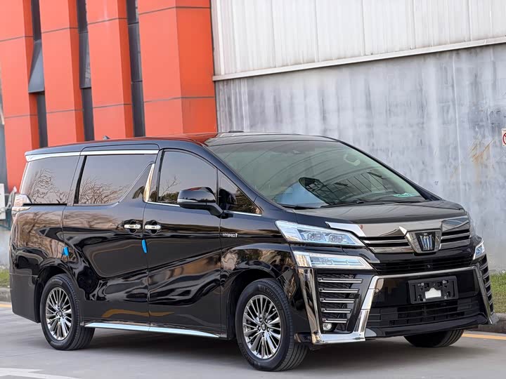 Фото 3 - Toyota Vellfire