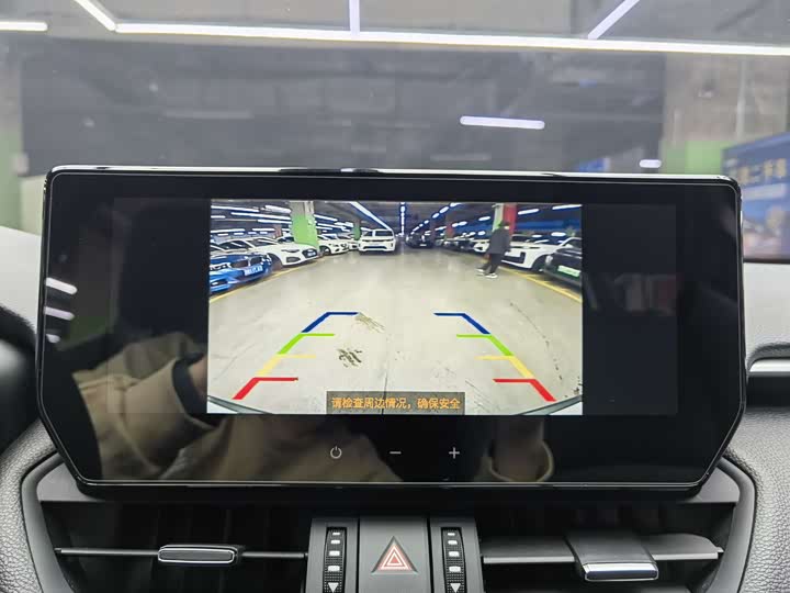 Фото 11 - Toyota Wildlander