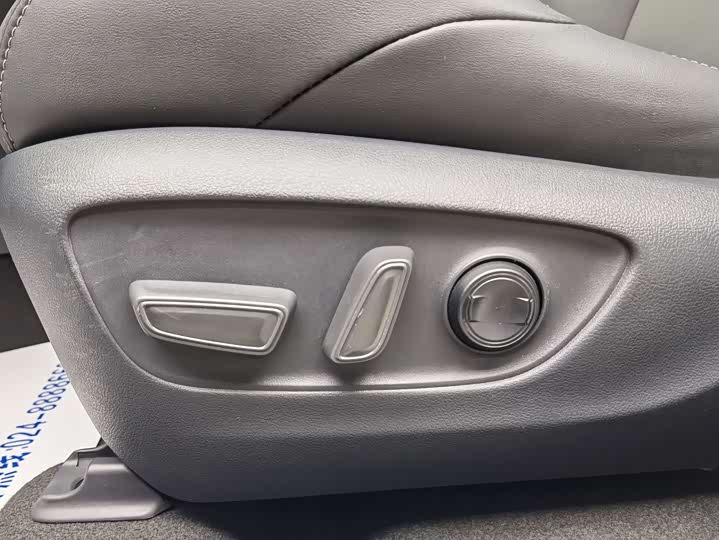 Фото 14 - Toyota Wildlander