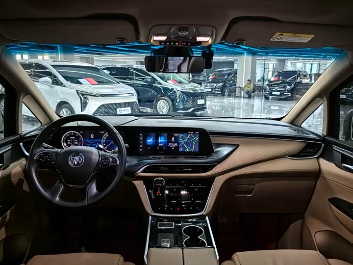 Фото 12 - Buick GL8 ES