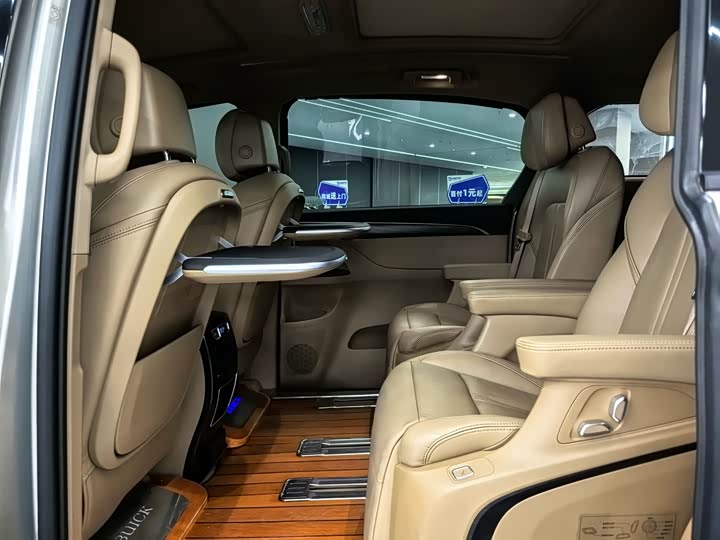 Фото 9 - Buick GL8 ES