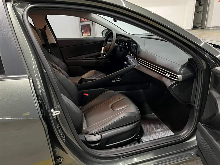 Фото 17 - Hyundai Elantra N line