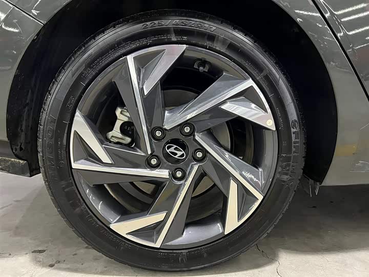 Фото 18 - Hyundai Elantra N line