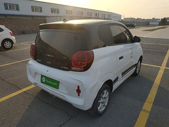 Фото 7 - Roewe Clever