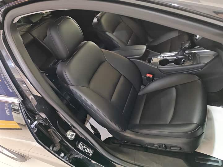 Фото 25 - Chevrolet Malibu XL