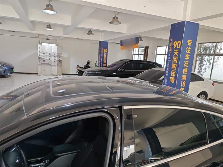 Фото 27 - Chevrolet Malibu XL