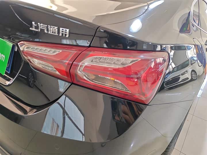 Фото 8 - Chevrolet Malibu XL