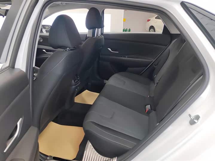 Фото 11 - Hyundai Elantra N line