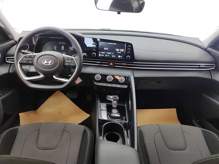 Фото 12 - Hyundai Elantra N line