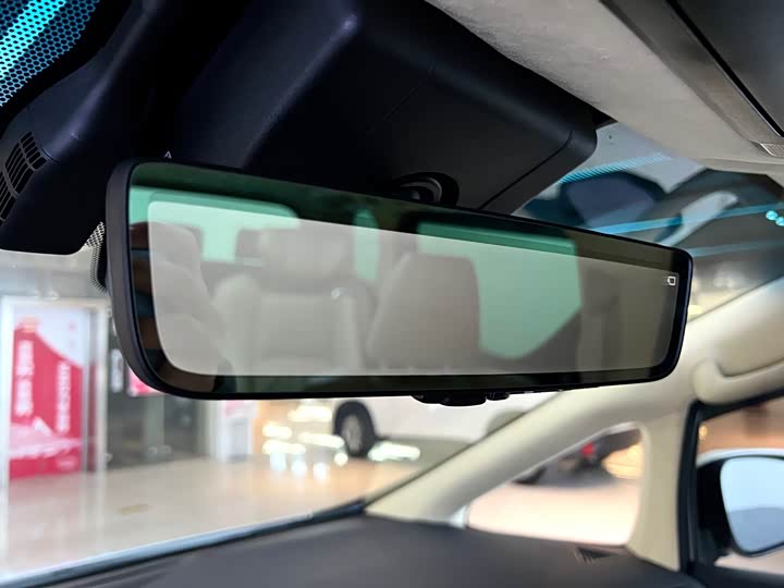 Фото 27 - Toyota Alphard