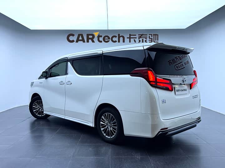 Фото 7 - Toyota Alphard