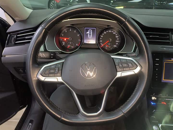 Фото 11 - Volkswagen Magotan