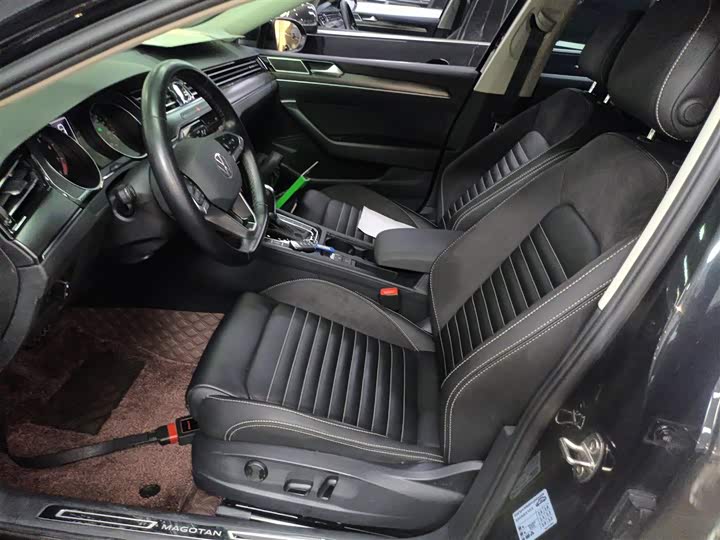 Фото 15 - Volkswagen Magotan